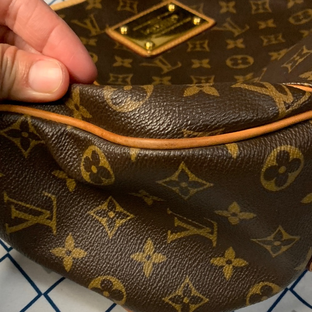 Louis Vuitton Brown Monogram Shoulder Bag with Gold Accents - Picture 5 of 16